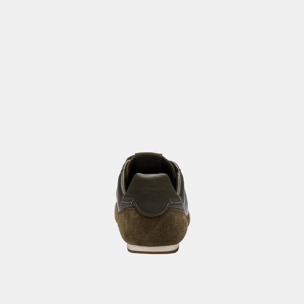 Flat Sneaker