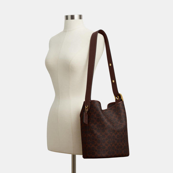 Bleecker Bucket Bag In Signature Canvas