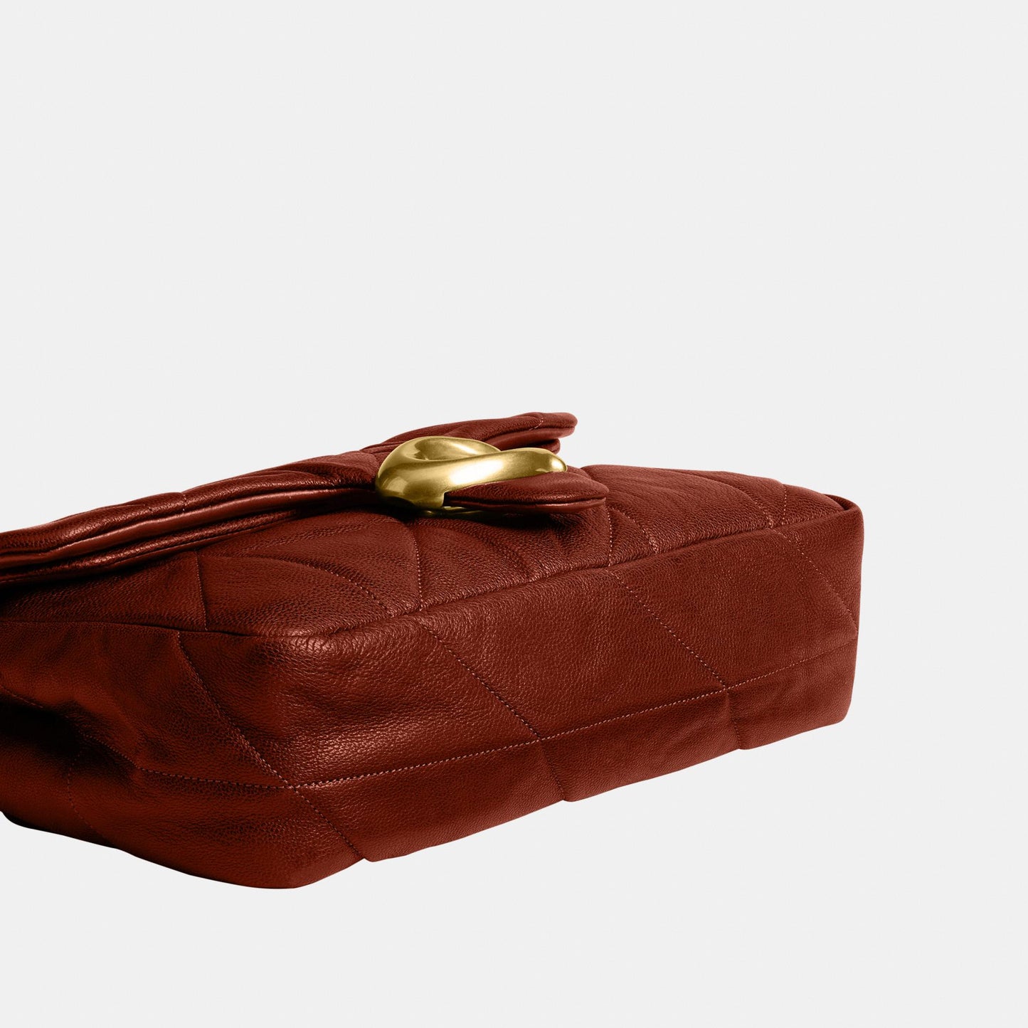 CCW83-Soft Quilted Tabby Shoulder Bag 26-B4/Pecan