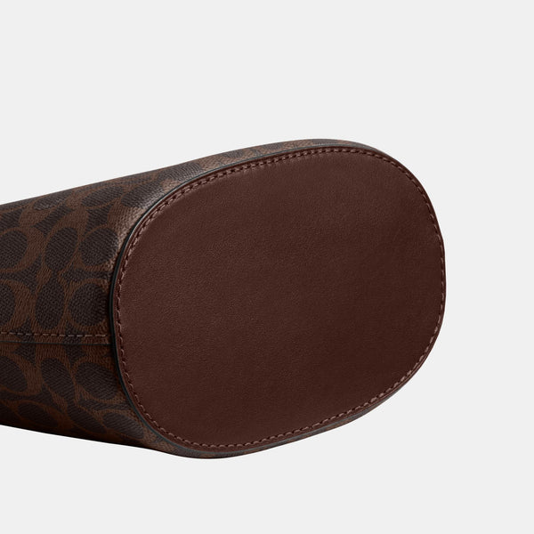 Bleecker Bucket Bag 21 in Signature Canvas