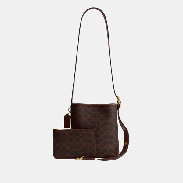 Bleecker Bucket Bag 21 in Signature Canvas