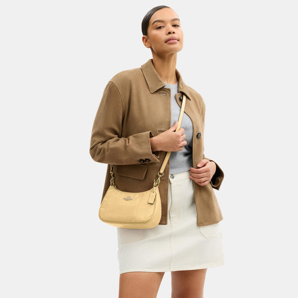 Teri Shoulder Bag in Glazed Leather with Quilting