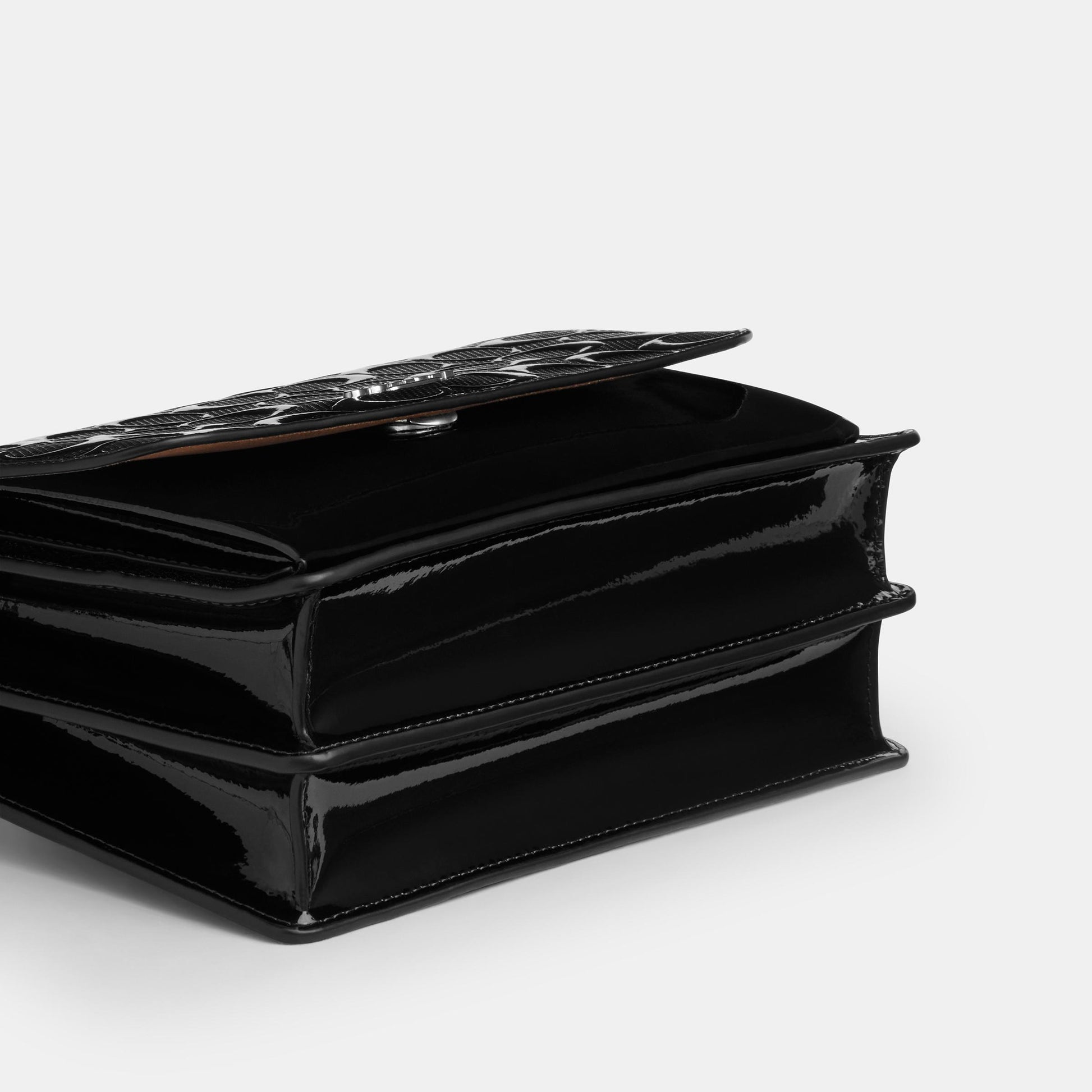 CDY99-Klare Crossbody Bag in Signature Leather-Sv/Black