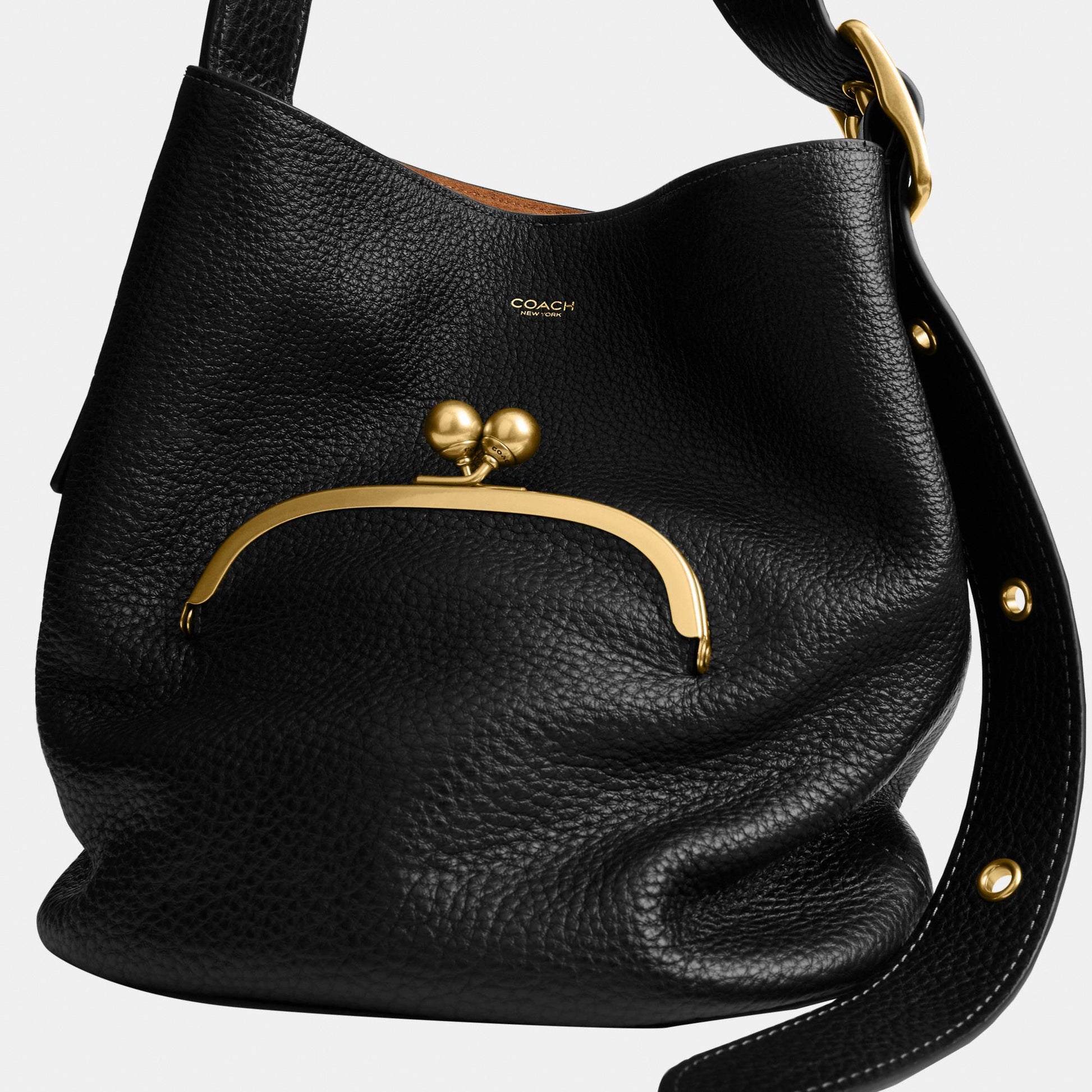 CDZ18-The Coach Originals Textured Pebble Leather Bleecker Bucket Bag with Kisslock-B4/Black