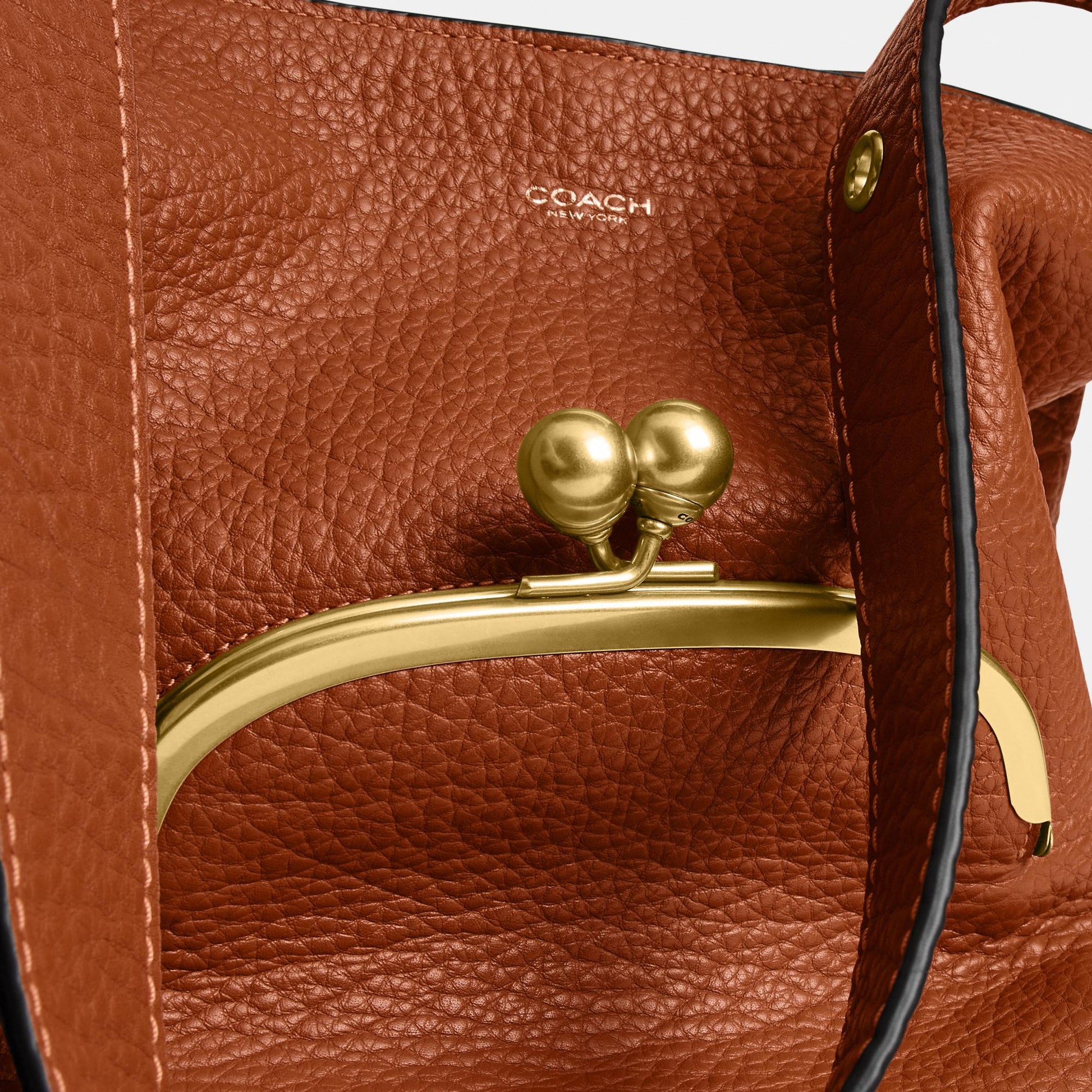 CDZ18-The Coach Originals Textured Pebble Leather Bleecker Bucket Bag with Kisslock-B4/Amber Brown