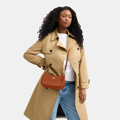 CEA66-Teri Shoulder Bag in Smooth Leather with Leathercraft Details-Im/Amber Brown