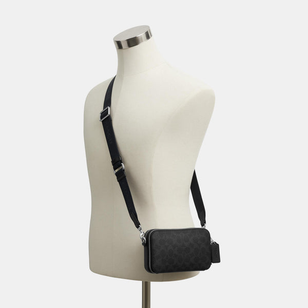 Clinton Crossbody Bag in Signature Canvas