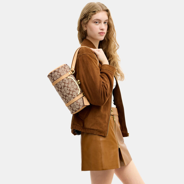 Kisslock Barrel Bag 28 in Signature Jacquard