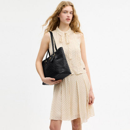 CEW04-Station Tote Bag in Signature Leather-Im/Black