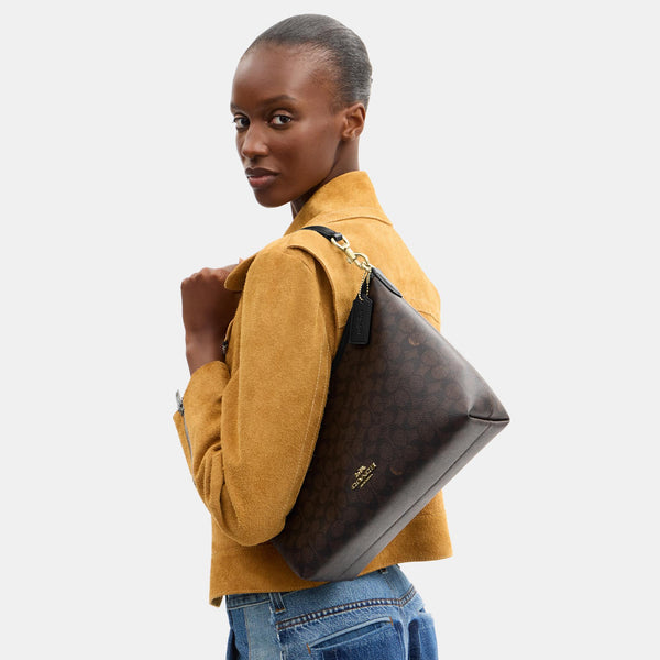Laurel Shoulder Bag in Signature Canvas