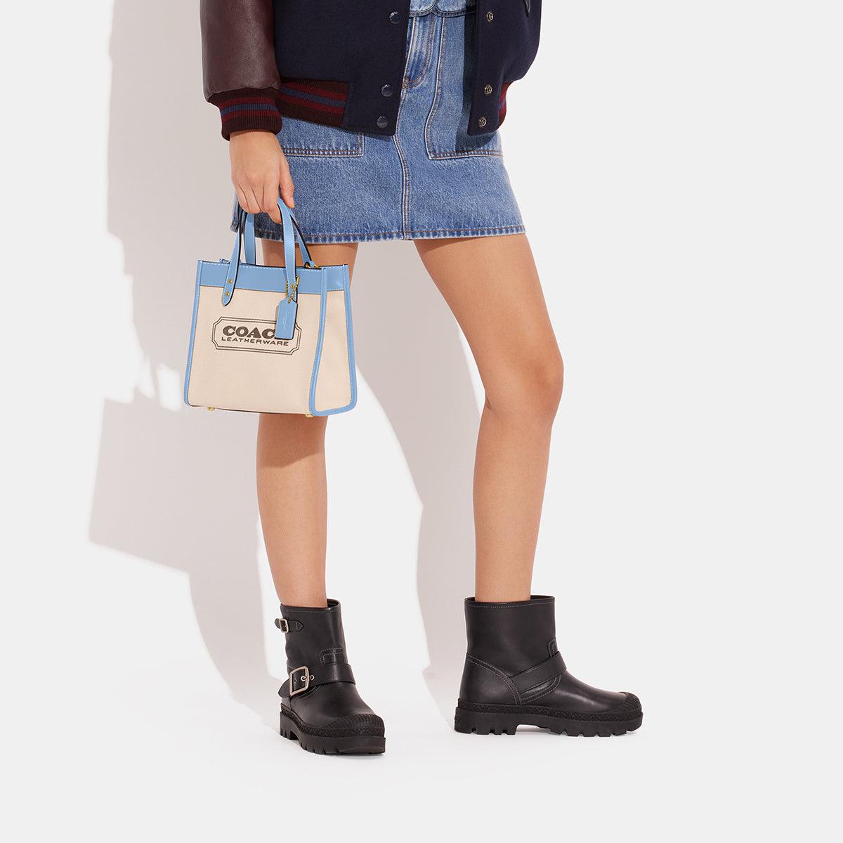 Field Tote 22 - COACH Saudi Arabia Official Site
