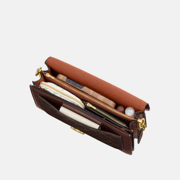 حقيبة "تابي 26 Tabby" من القماش بنقشة ماركة كوتش