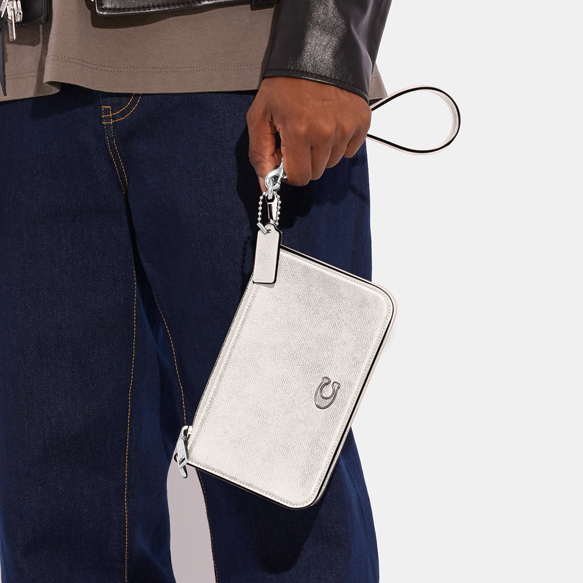 CJ797-Pouch Bag With Signature Canvas Interior-Chalk