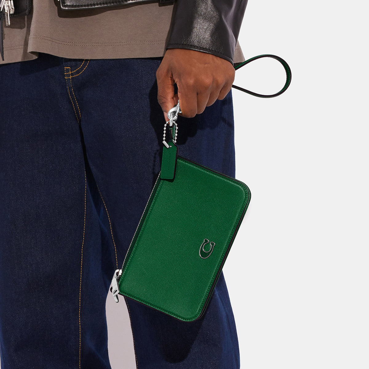 CJ797-Pouch Bag With Signature Canvas Interior-Green
