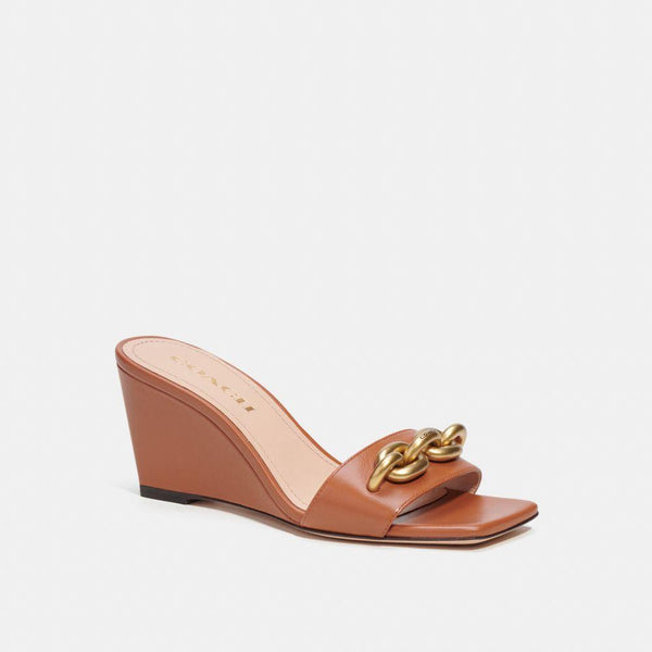 Elise Wedge