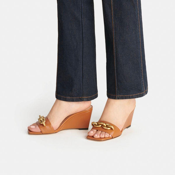 Elise Wedge