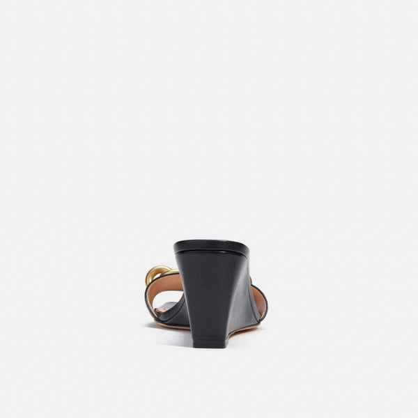 Elise Wedge