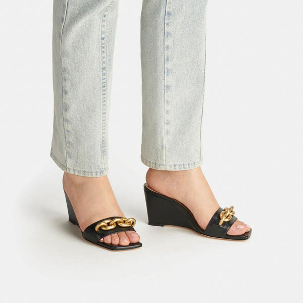 Elise Wedge