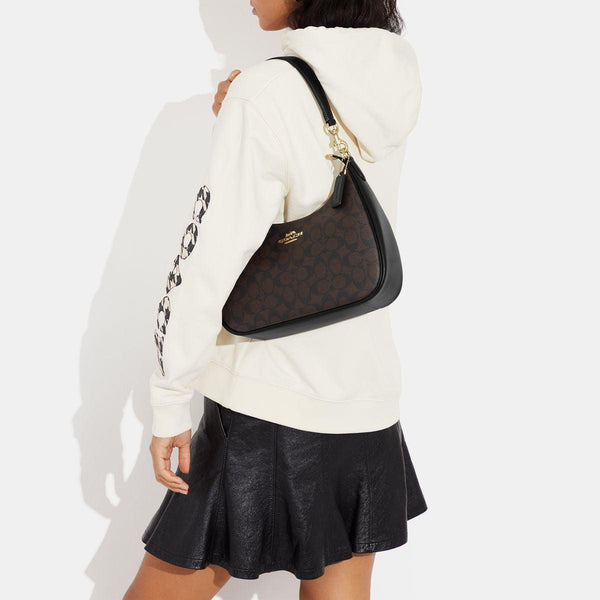 حقيبة هوبو "تيري Teri" من القماش بنقشة ماركة كوتش