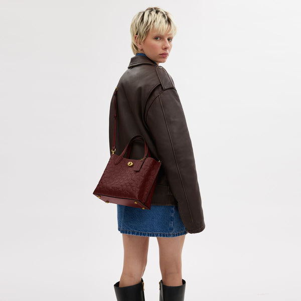 Willow Tote 24 In Signature Leather