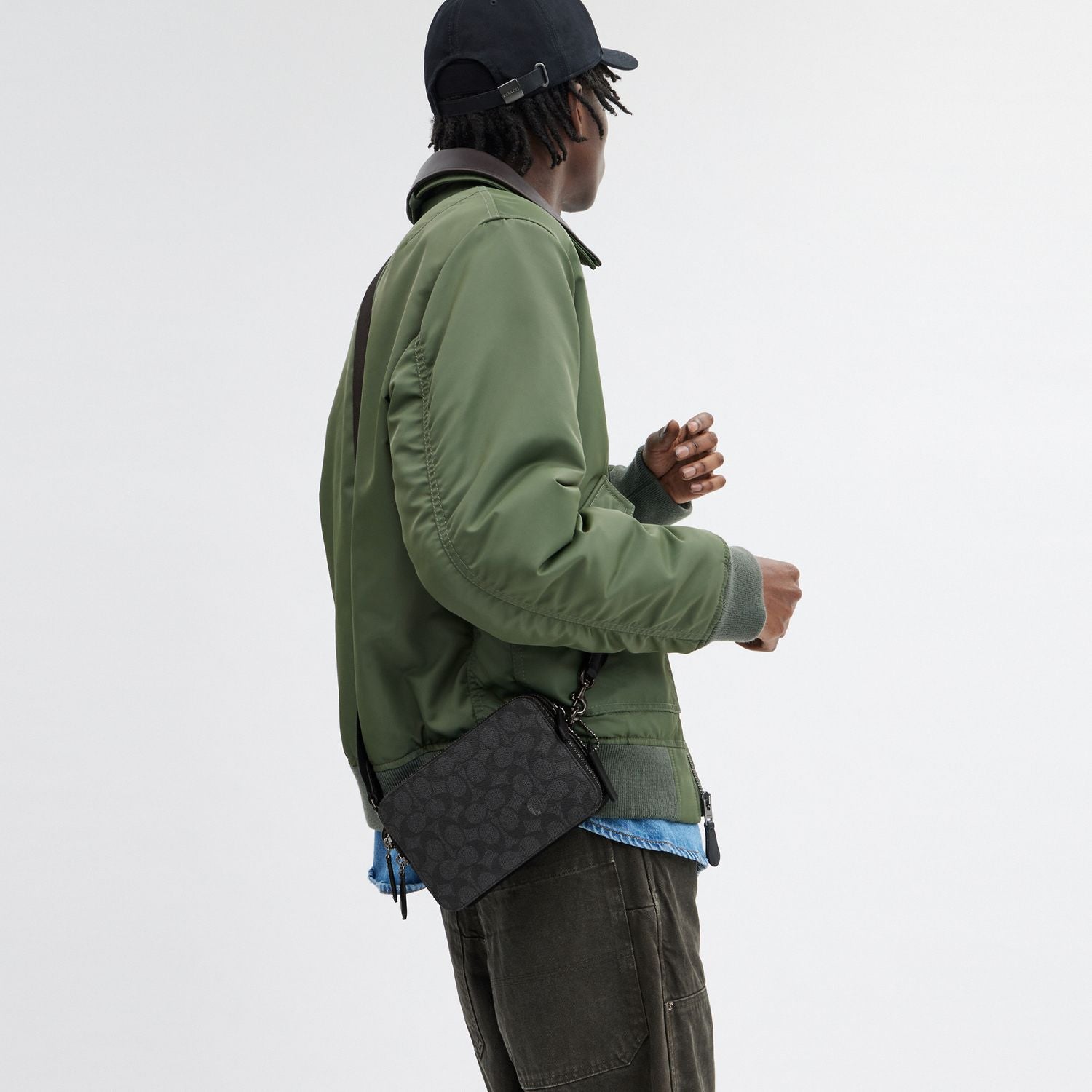 CR783-Charter Crossbody 19 In Signature Canvas-Charcoal