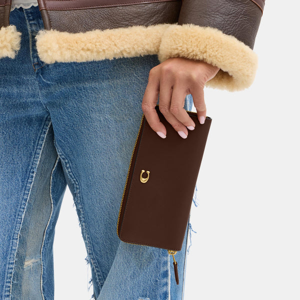 Essential Slim Accordion Zip Wallet
