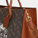 CS252-Ace Tote 35 With Horse And Carriage Print