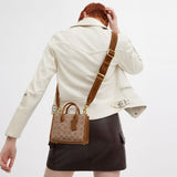 ct891-Ace Tote Bag 17 In Signature Canvas-B4/Tan Brown