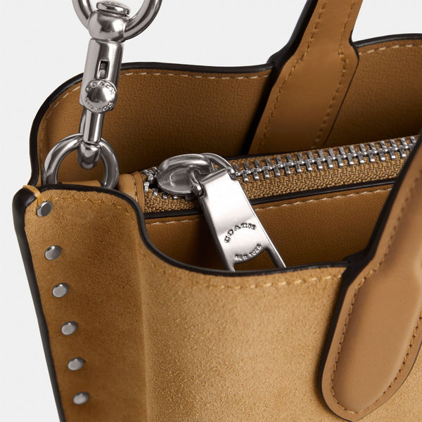Willow Tote Bag 24 With Rivets