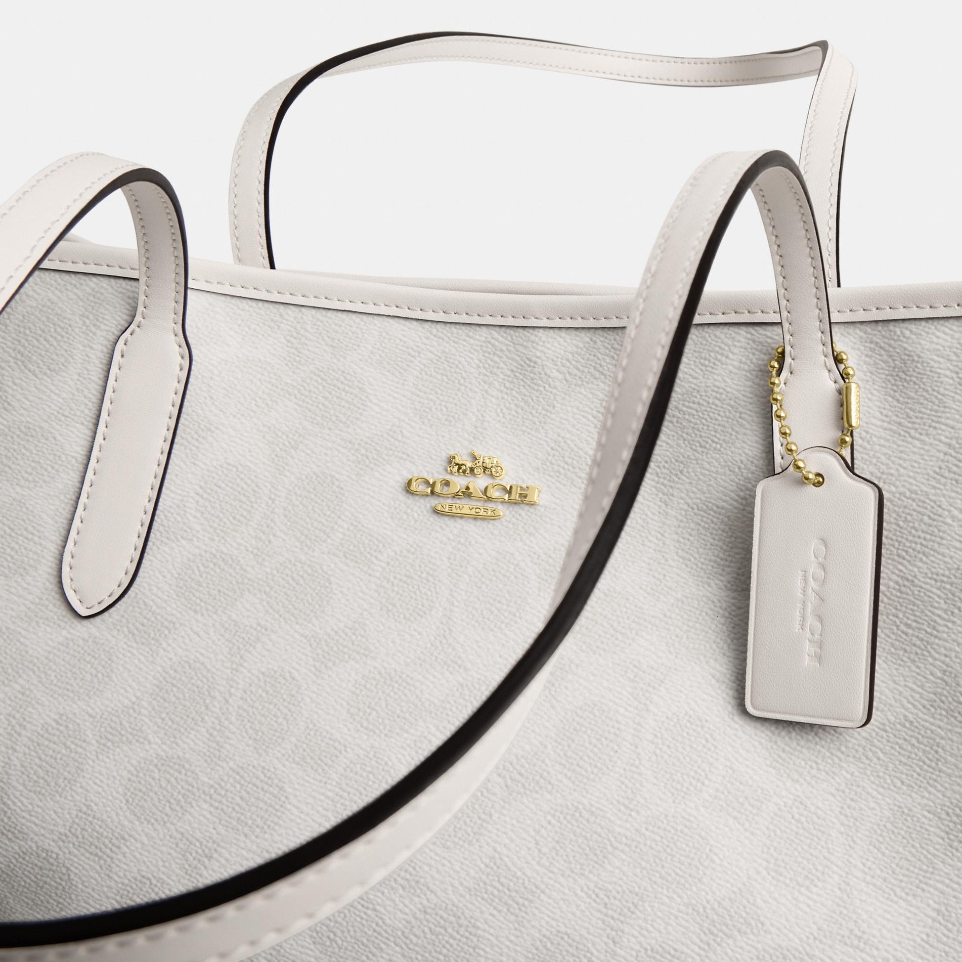 CV976-City Tote Bag in Signature Canvas-Im/White/Chalk