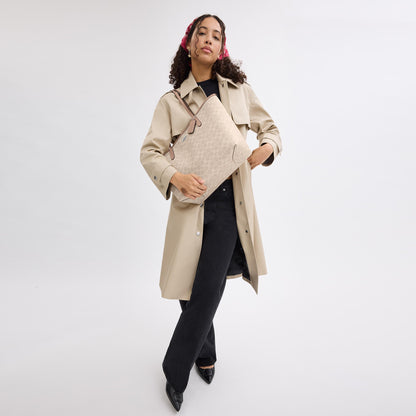 CV976-City Tote Bag in Signature Canvas-Sv/Sand/Taupe