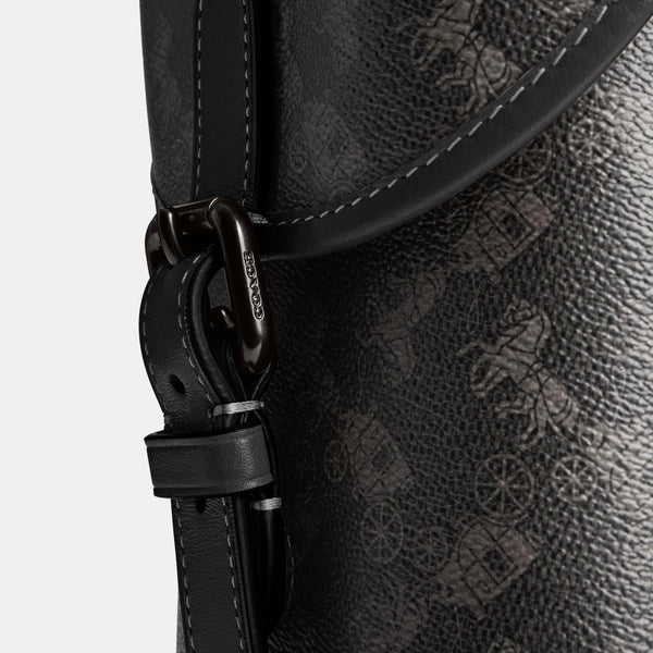 Hitch Backpack With Horse And Carriage Print