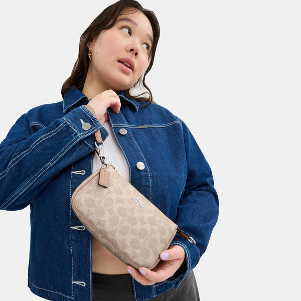 Nolita 19 in Signature Canvas