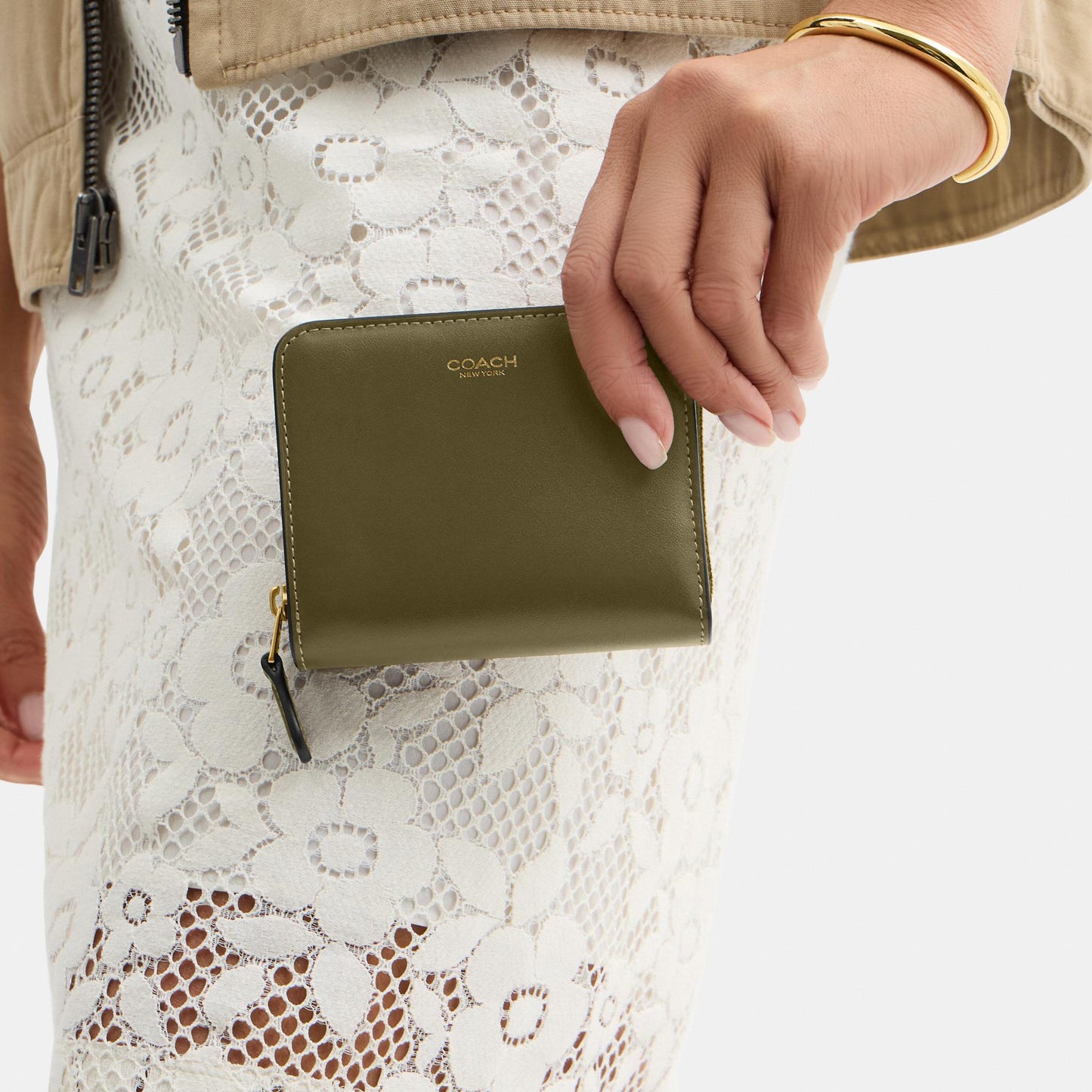 CW564-New York Billfold Wallet-B4/Olive