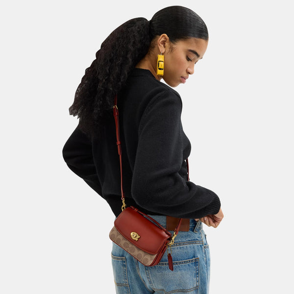 Cassie Crossbody Bag 17 In Signature Canvas