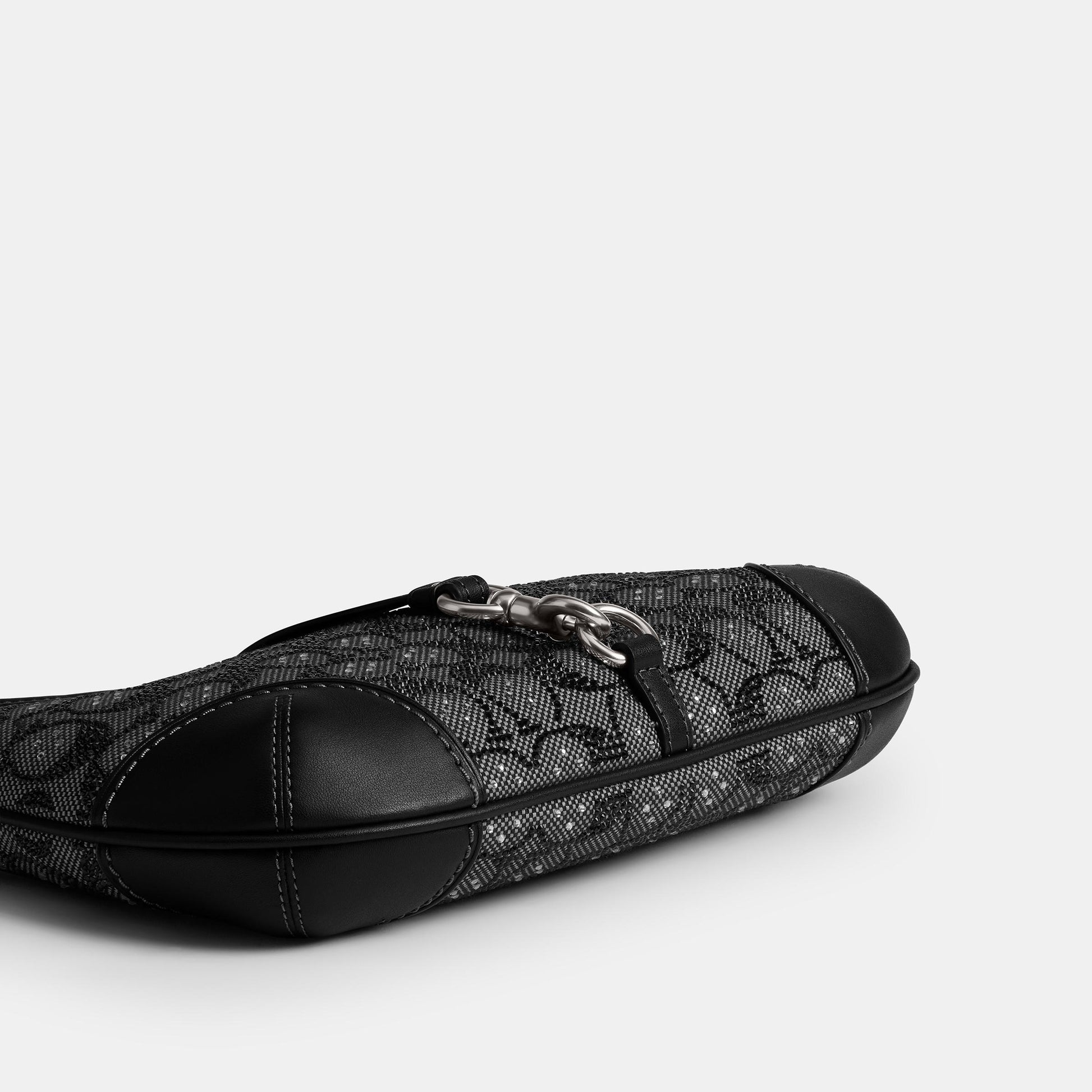 CW654-Hamptons Hobo Aus Signature-Jacquard Mit Kristallen-Lh/Black