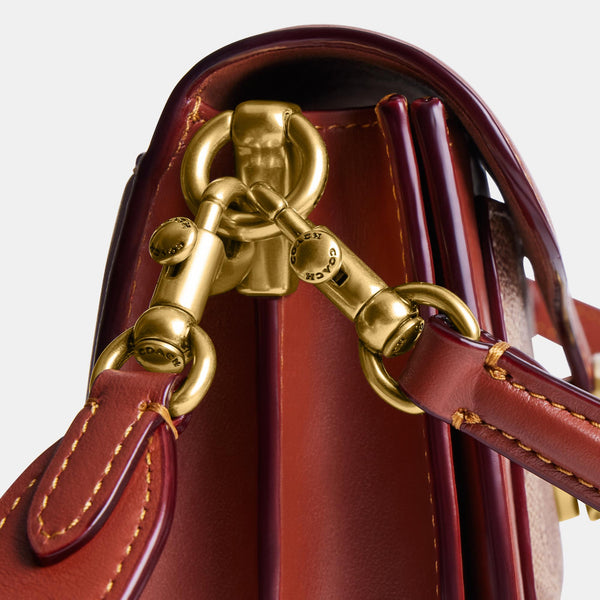  حقيبة الكتف "تابي 20"من القماش بنقشة كوتش