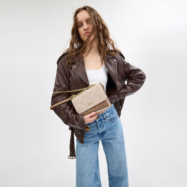 Klare Crossbody Bag In Blocked Signature