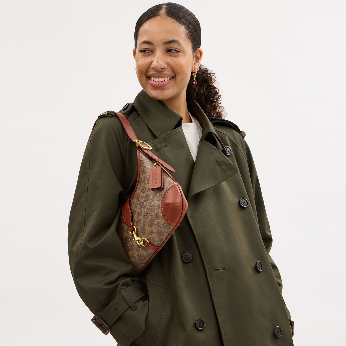 CY934-Hamptons Hobo In Signature Canvas-B4/Tan Caramel