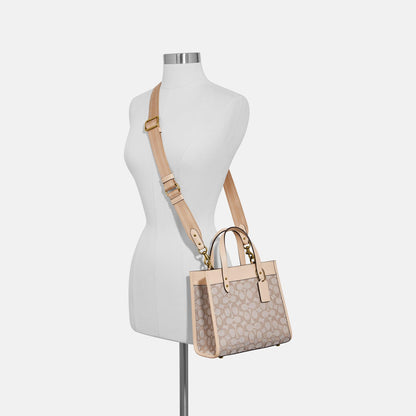 Field Tote 22 In Signature Jacquard - COACH Saudi Arabia Official Site
