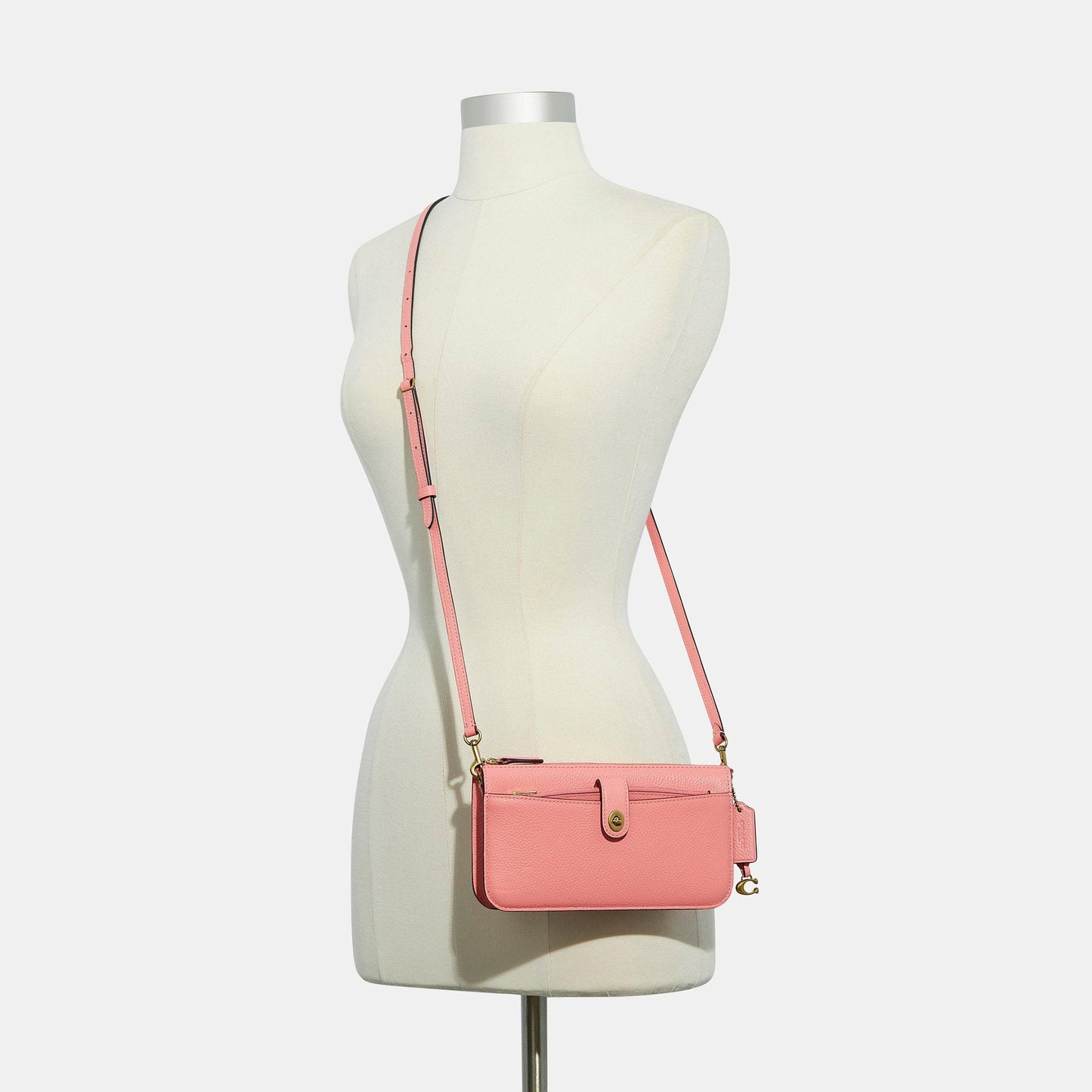 Noa Pop-Up Messenger - COACH Saudi Arabia Official Site