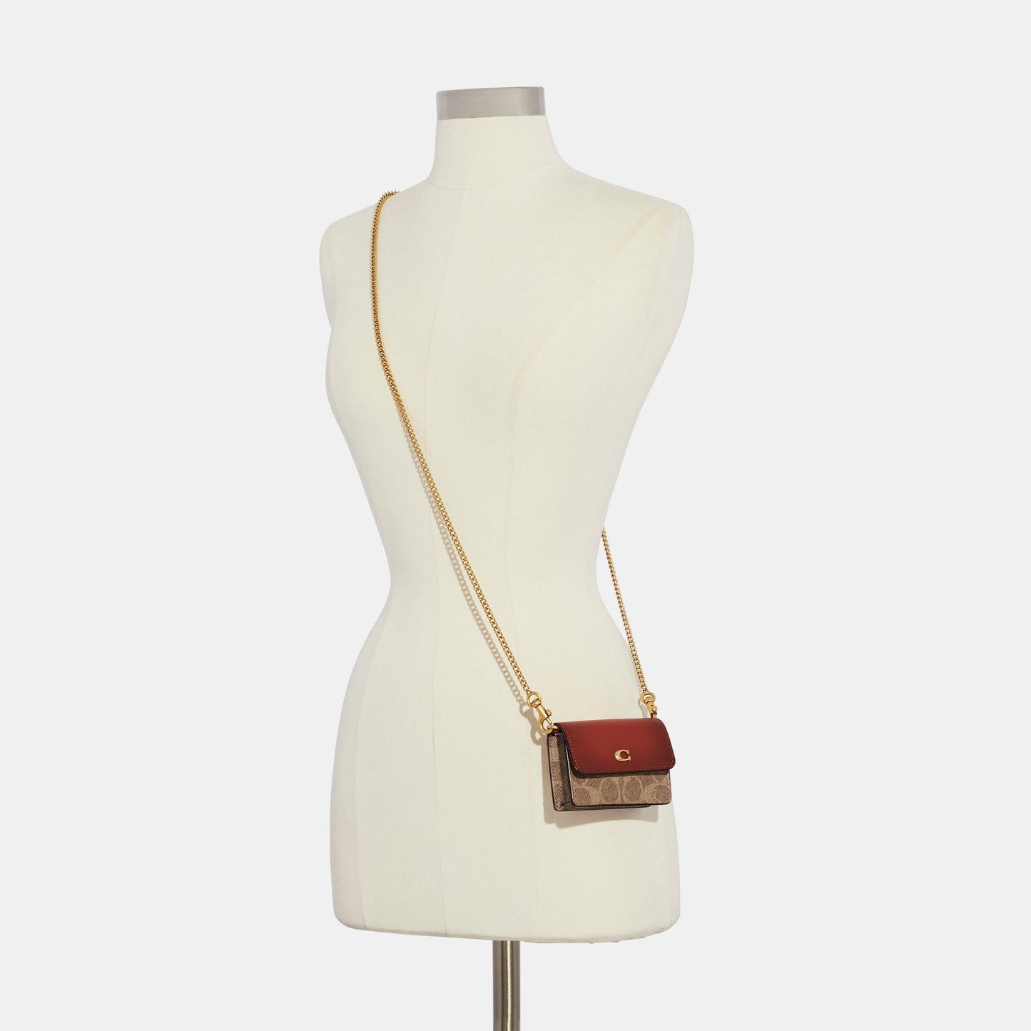 Half Flap Card Case In Colorblock Signature Canvas - COACH Saudi Arabia Official Site