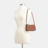 Penn Shoulder Bag In Signature Leather-CM552-B4/Cappuccino
