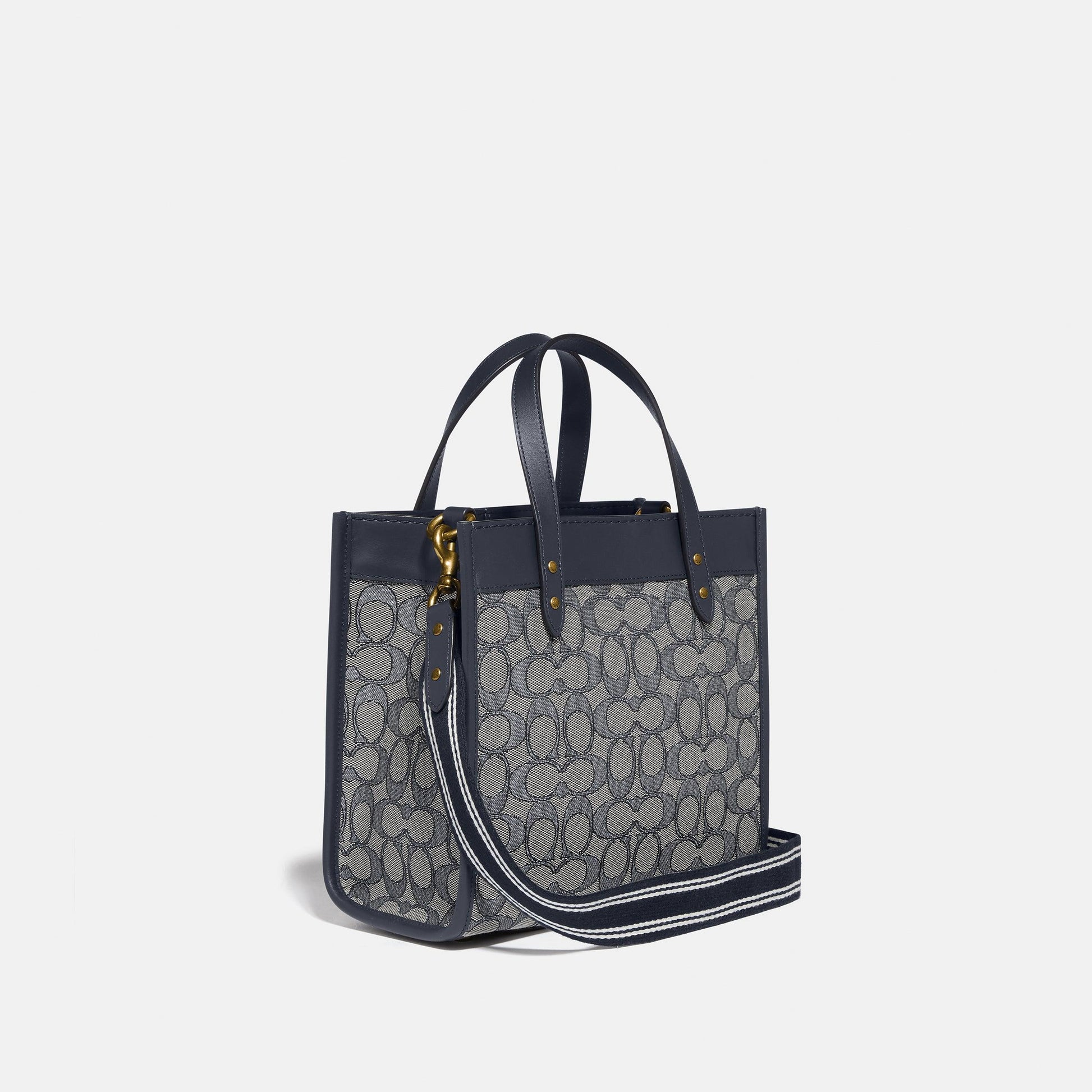 Field Tote 22 In Signature Jacquard - COACH Saudi Arabia Official Site