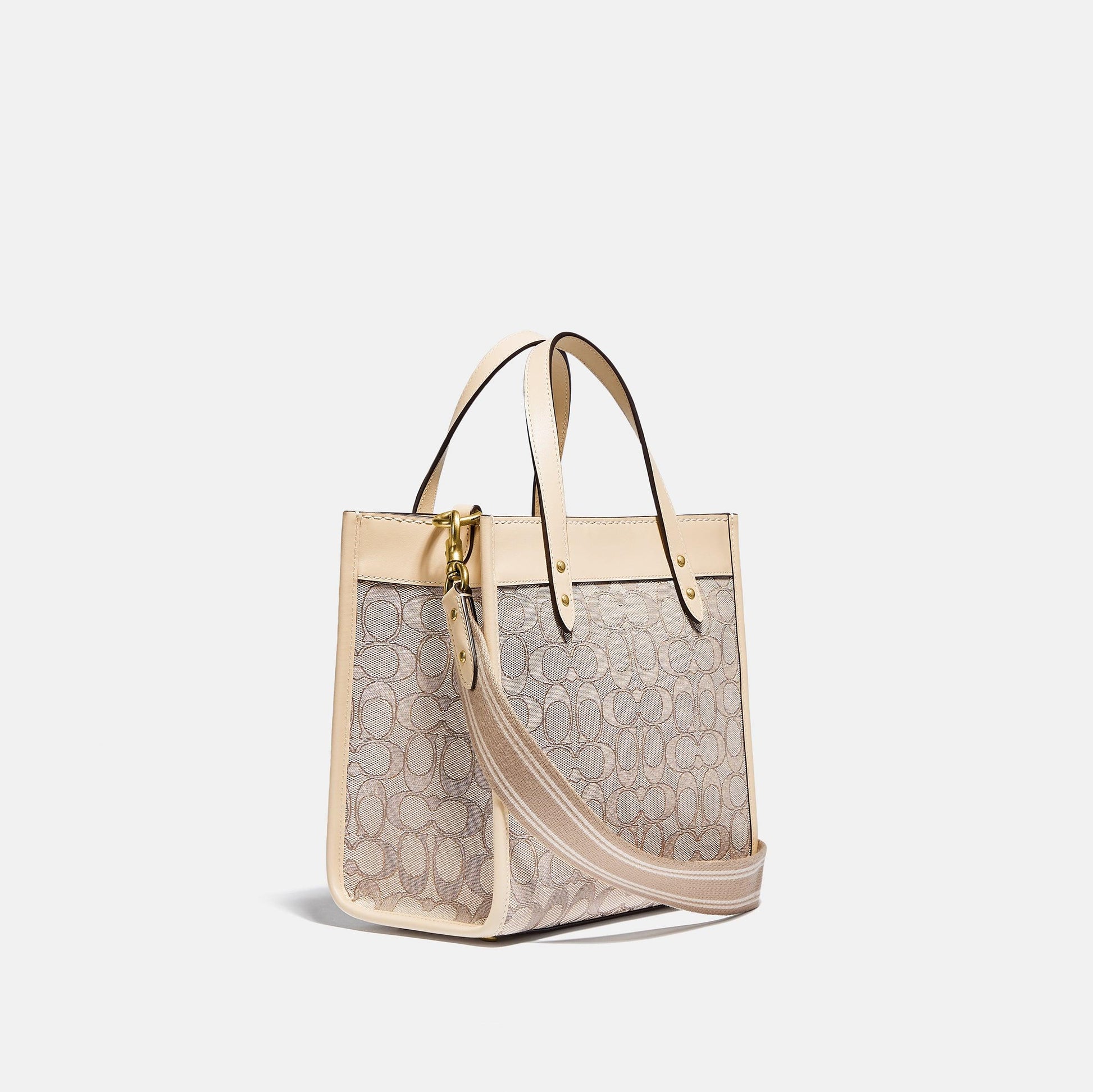 Field Tote 22 In Signature Jacquard - COACH Saudi Arabia Official Site
