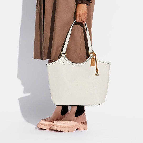 حقيبة "داي توت Day Tote"