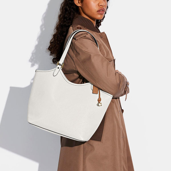 حقيبة "داي توت Day Tote"