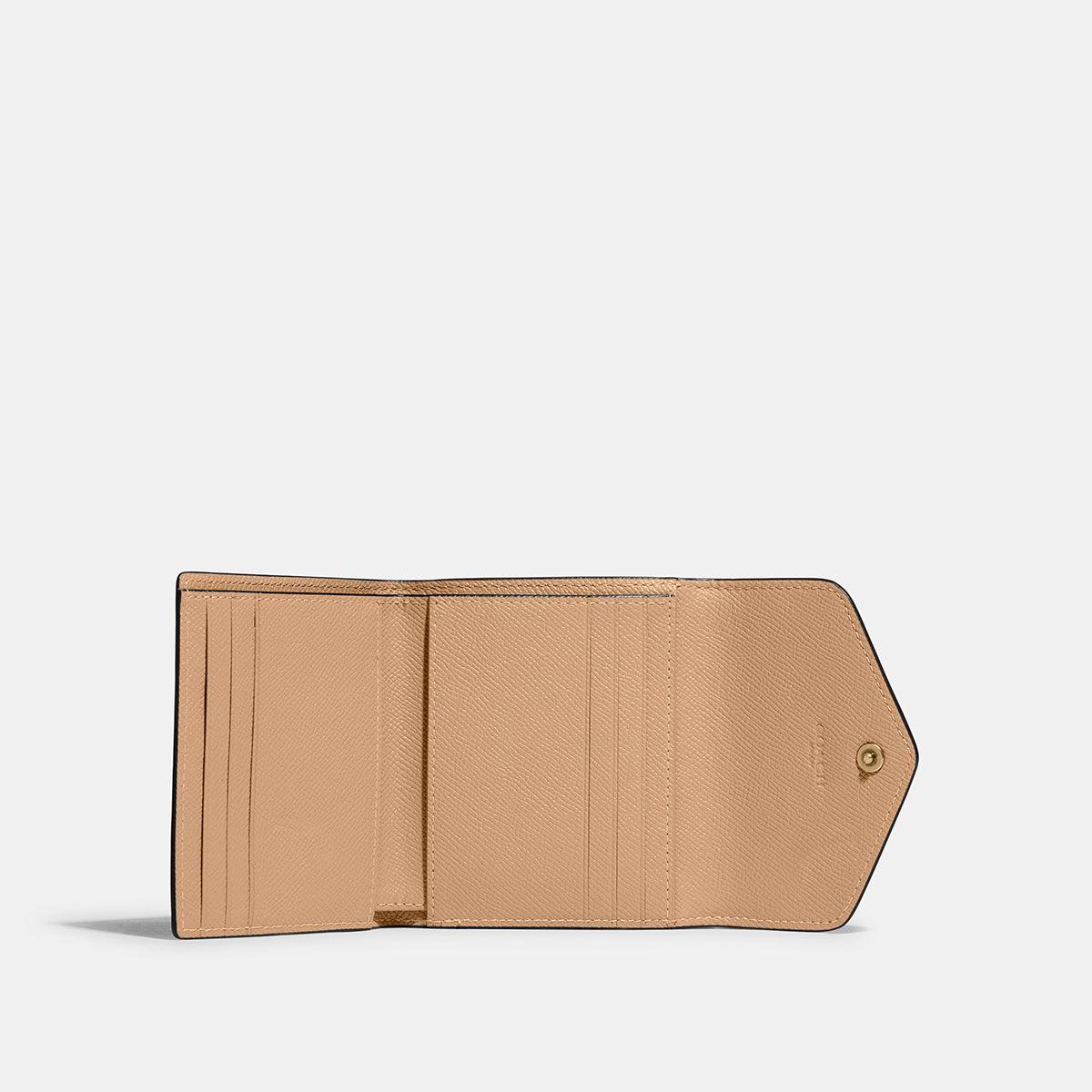 Wyn Small Wallet - COACH Saudi Arabia Official Site