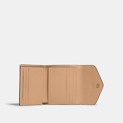 Wyn Small Wallet - COACH Saudi Arabia Official Site