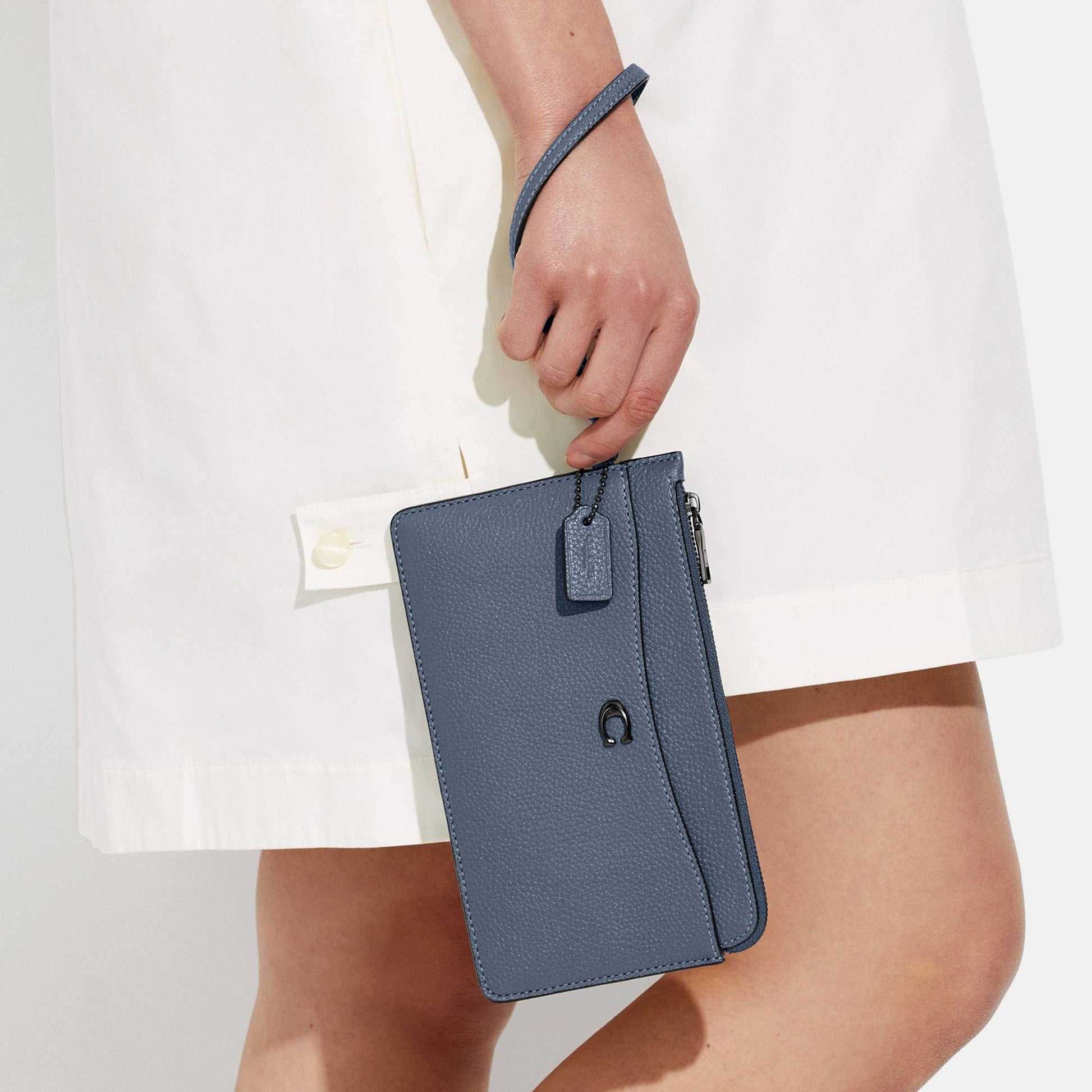 L-Zip Wristlet - COACH Saudi Arabia Official Site